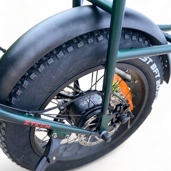 BULLBIKE Sofia Fatbike E-Bike 250W 48V 13Ah 20 km/h Mit Gashebel